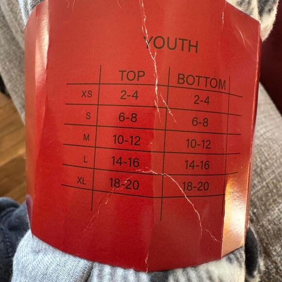 Christmas holiday girls large youth 14/16 Pajamas - Picture 4 of 4